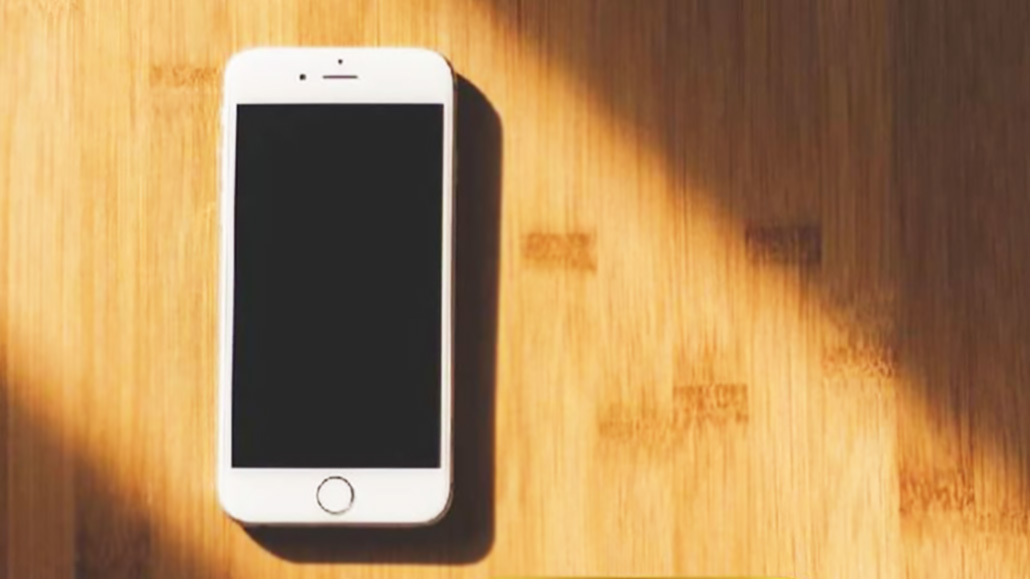 دلایل سیاه شدن صفحه نمایش گوشی